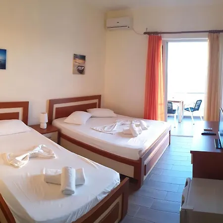 Hotel Golden 3*